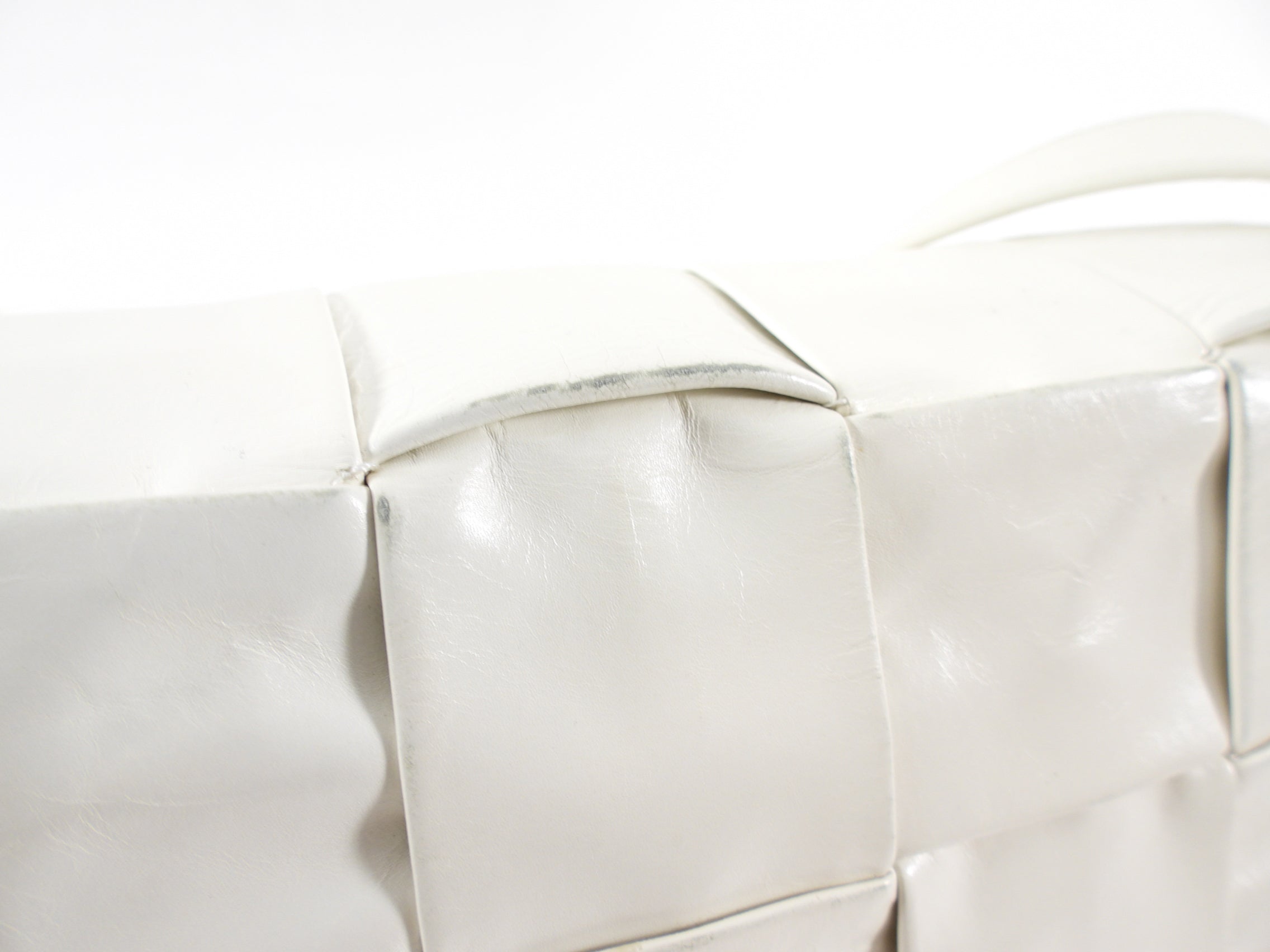 Bottega Veneta White Intrecciato Leather Casette Bag