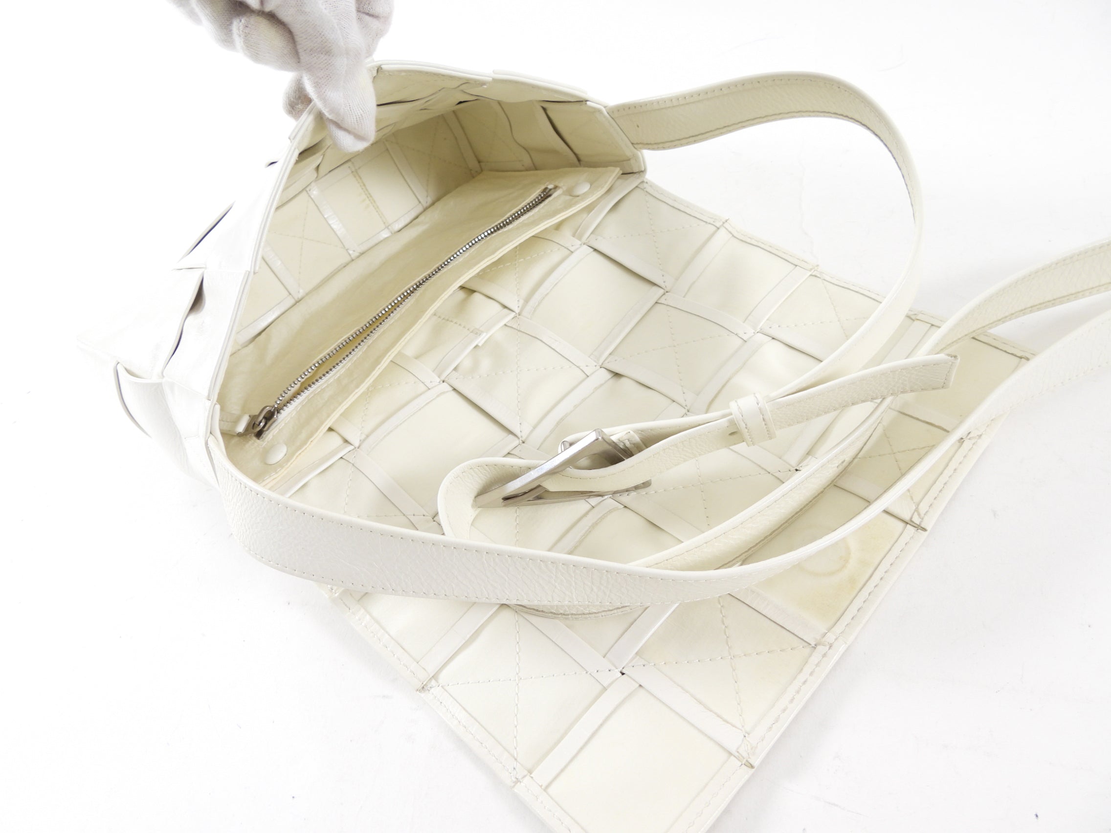 Bottega Veneta White Intrecciato Leather Casette Bag