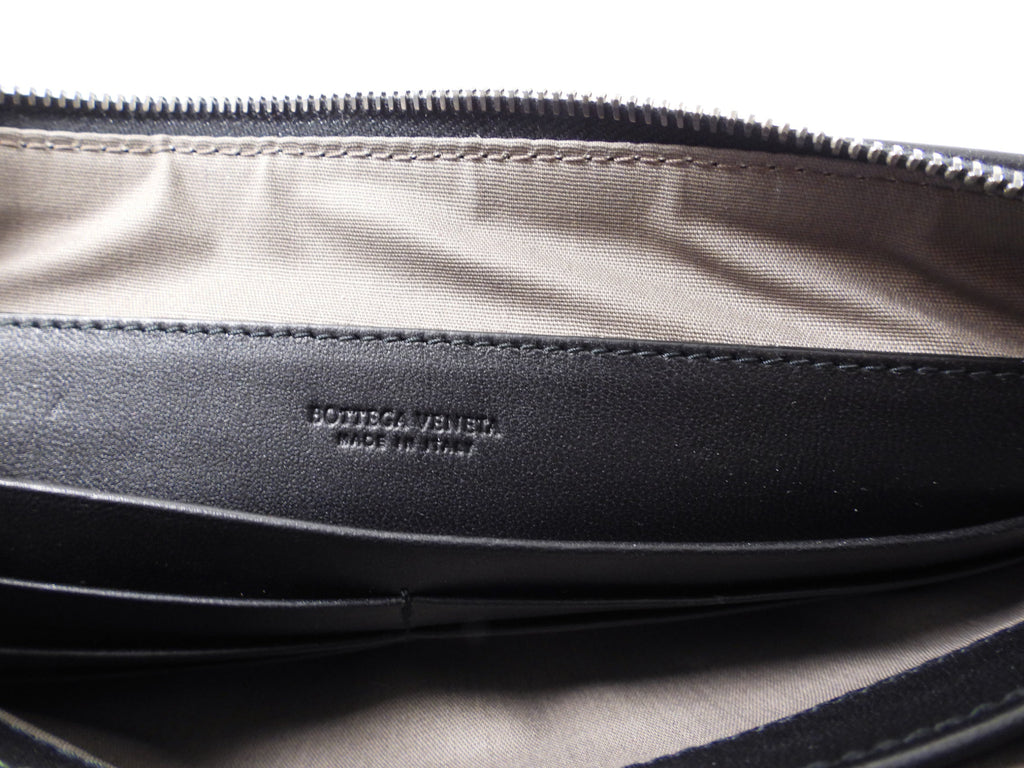 Bottega Veneta Black Intrecciato Leather Small Pouch Clutch