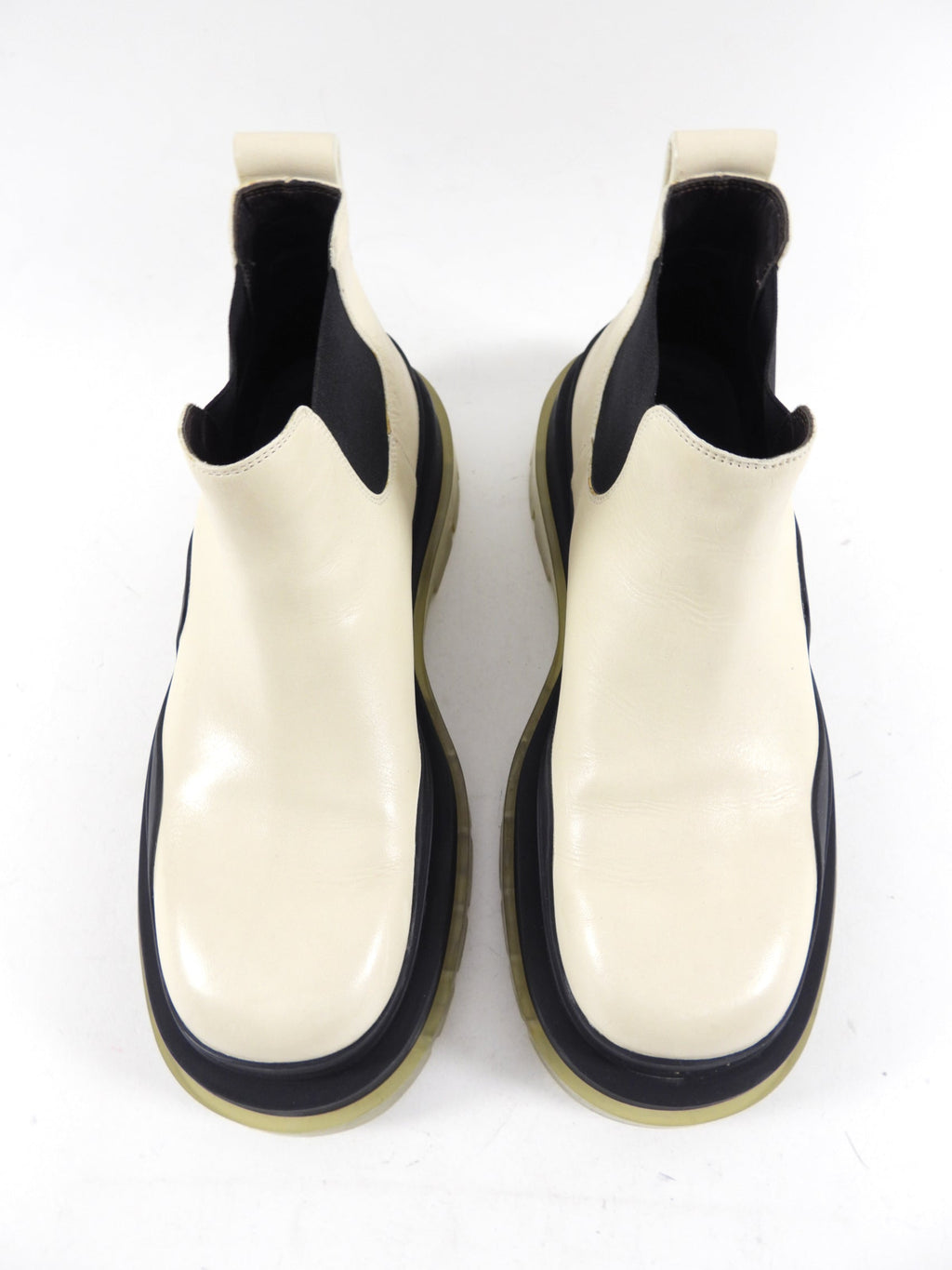 Bottega Veneta Ivory Leather Tire Ankle Boots - 39