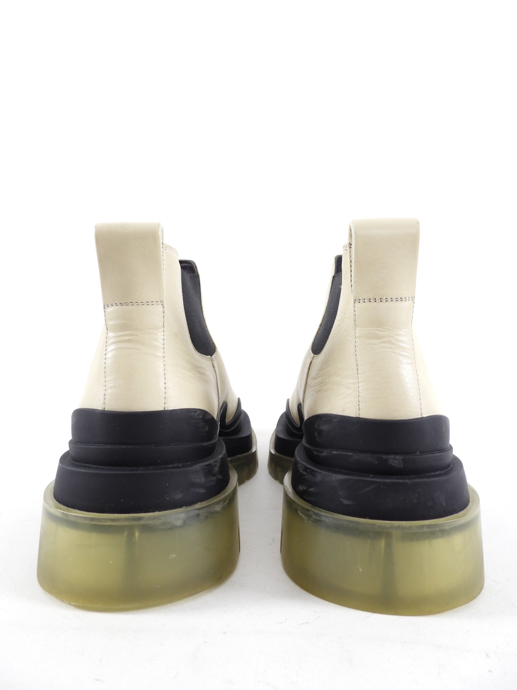 Bottega Veneta Ivory Leather Tire Ankle Boots - 39