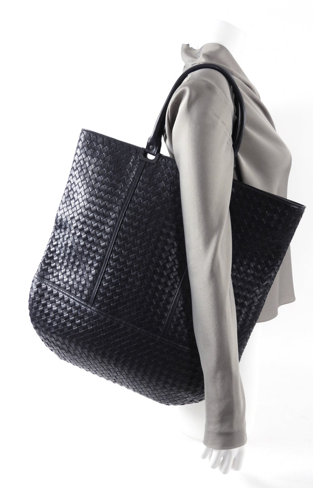 Bottega Veneta Black intrecciato Leather Large Tote Bag