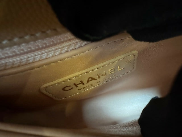 Chanel (21) Coco Handle Mini Flag Bag