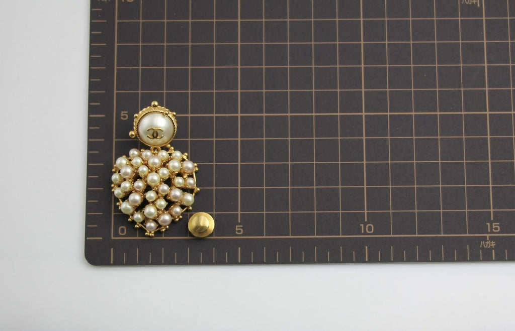 Chanel Vintage 02P Gold-plated & Imitation Pearl Heart-shaped Pendant Brooch