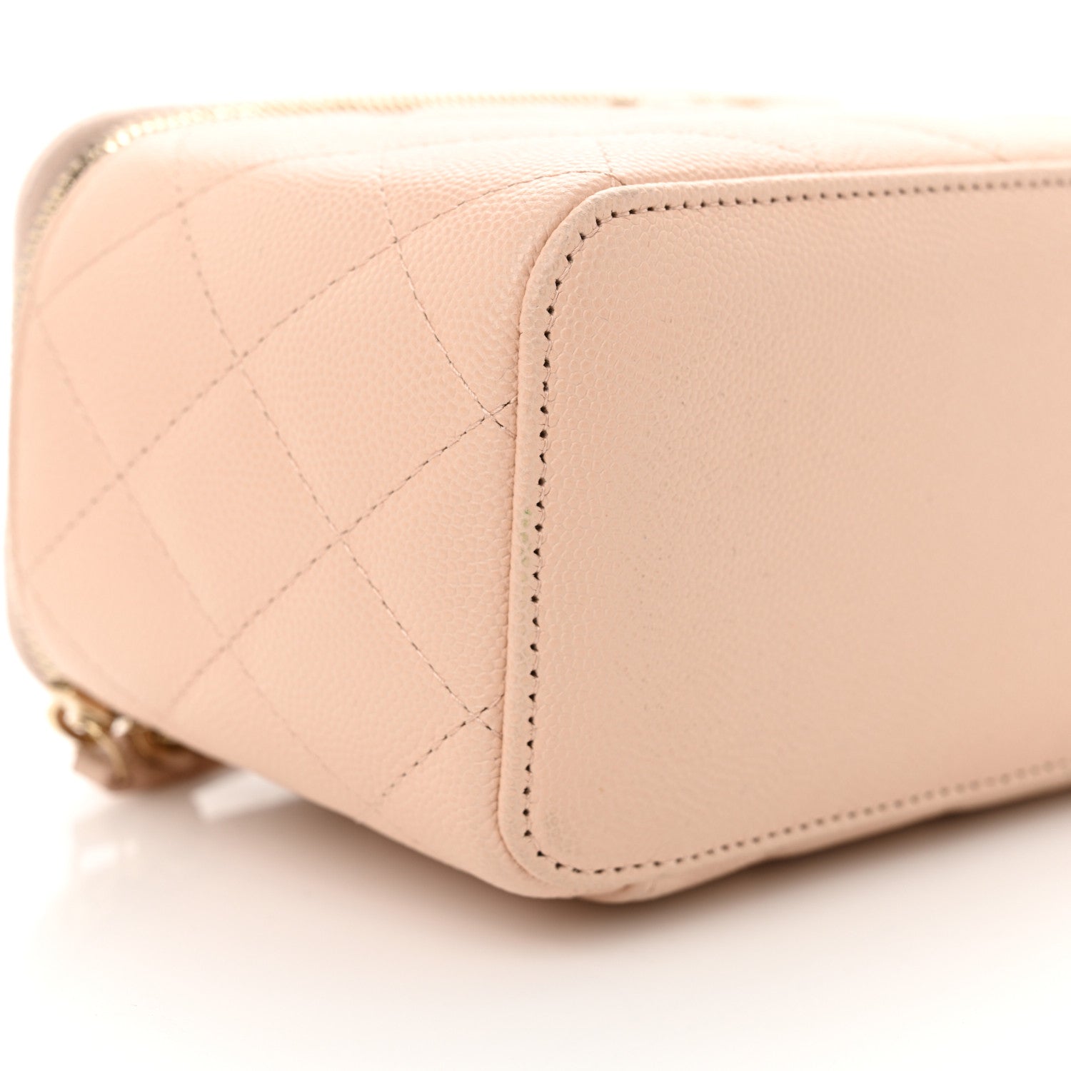 Caviar Quilted Small Vanity Case With Chain Light Pink