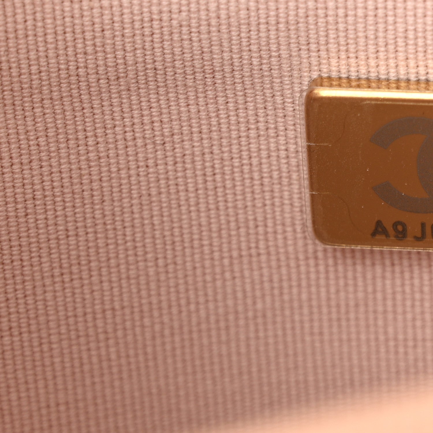 Caviar Quilted Wallet on Chain WOC Light Pink