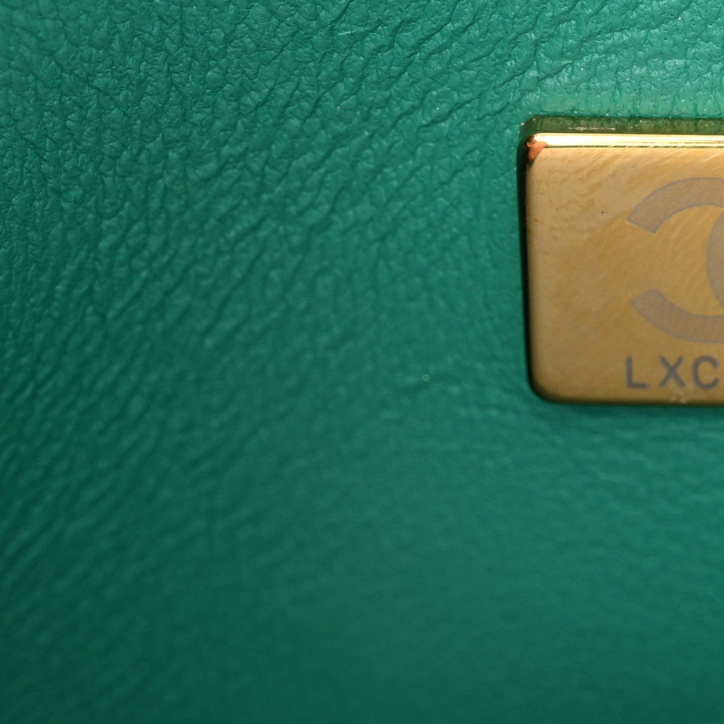Caviar Quilted Mini Sweetheart Flap Green