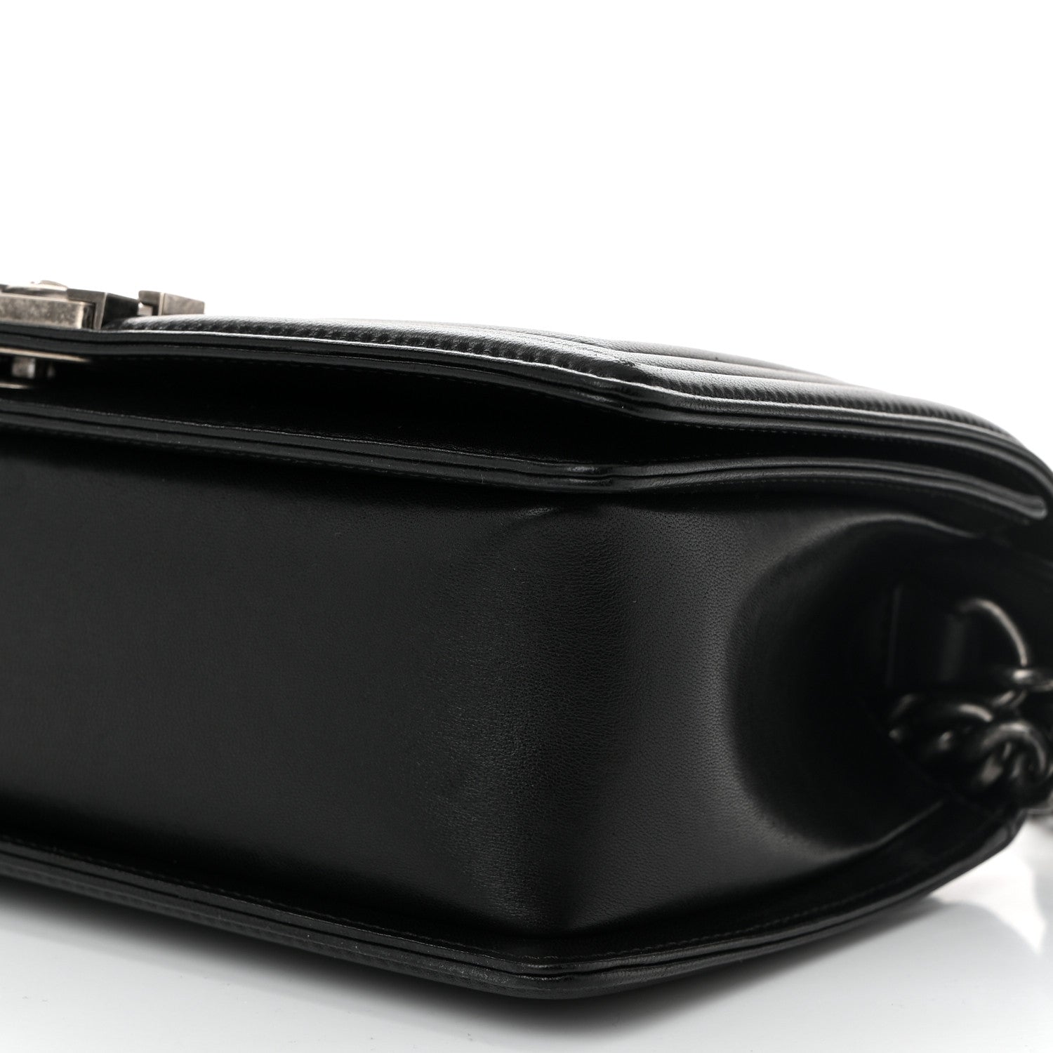 Lambskin Quilted Medium Boy Flap Black