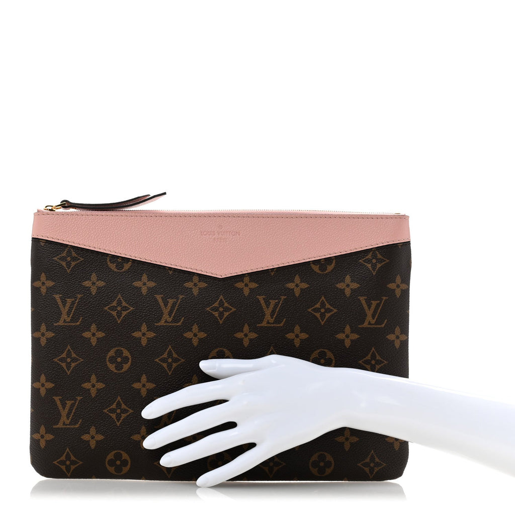 Monogram Daily Pouch Rose Poudre