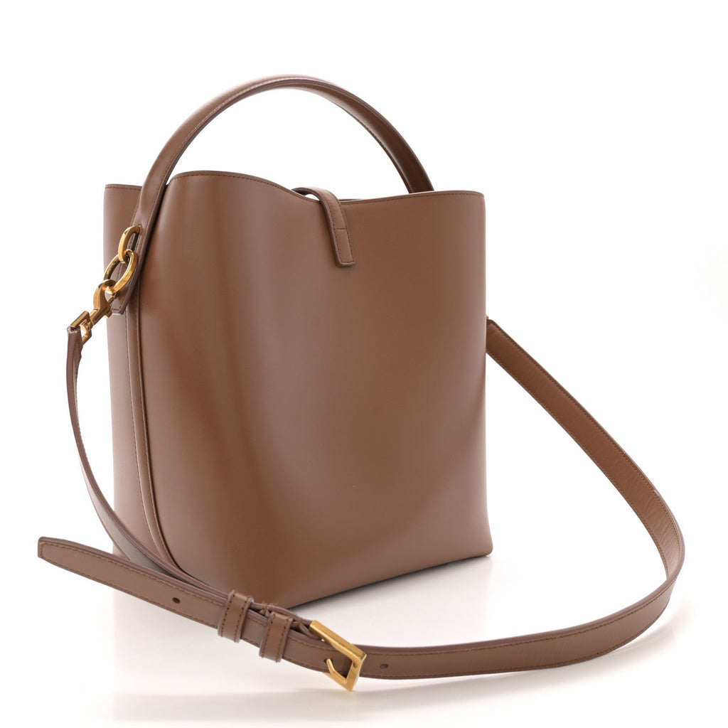 Shiny Calfskin Le 37 Bucket Bag Fox
