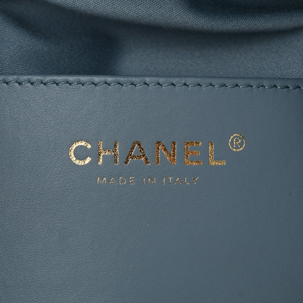 Caviar Quilted Medium Chanel 25 Handbag Blue