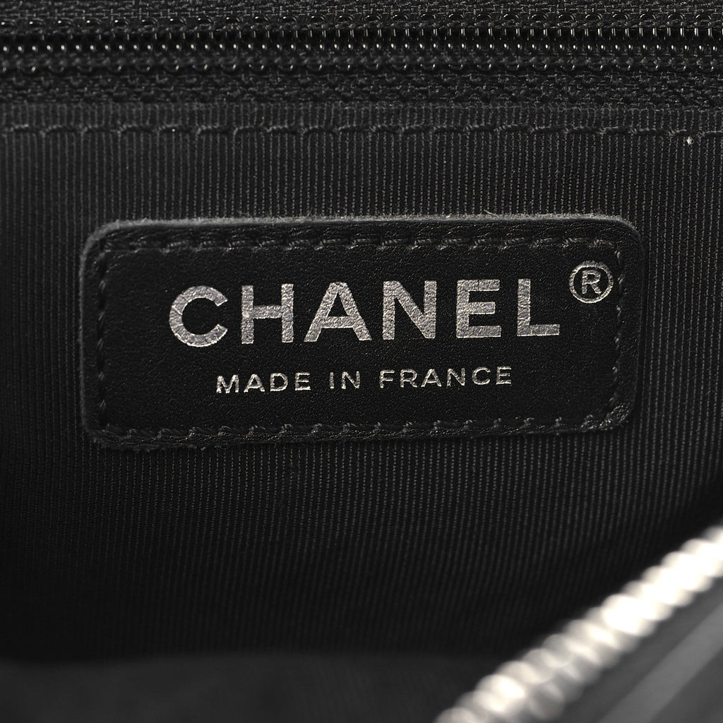 Grained Calfskin Quilted Medium Casual Rock Flap Black