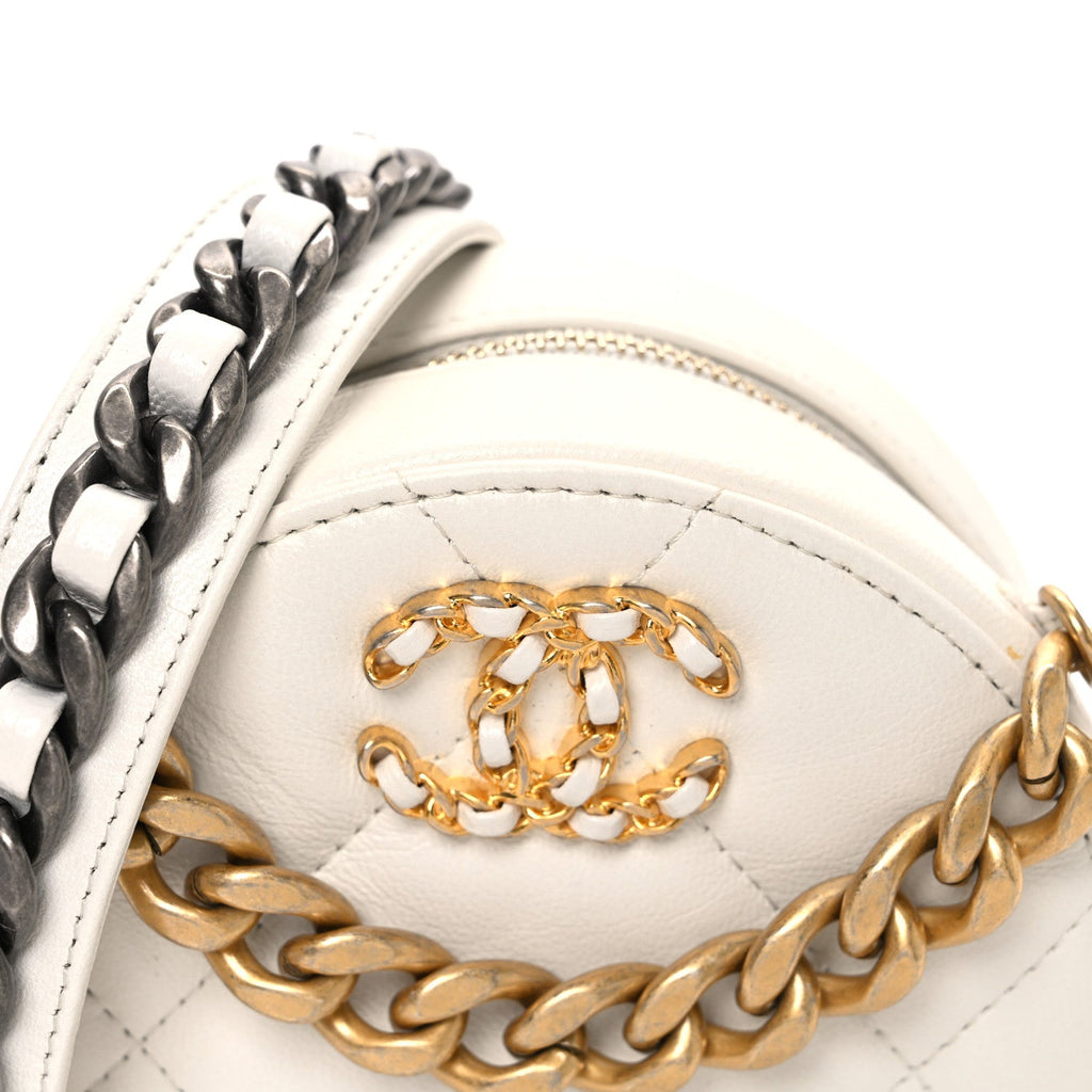 Shiny Goatskin Quilted Chanel 19 Round Clutch With Chain White