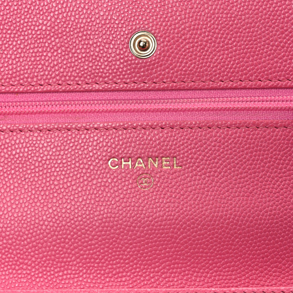 Caviar Quilted Wallet on Chain WOC Pink