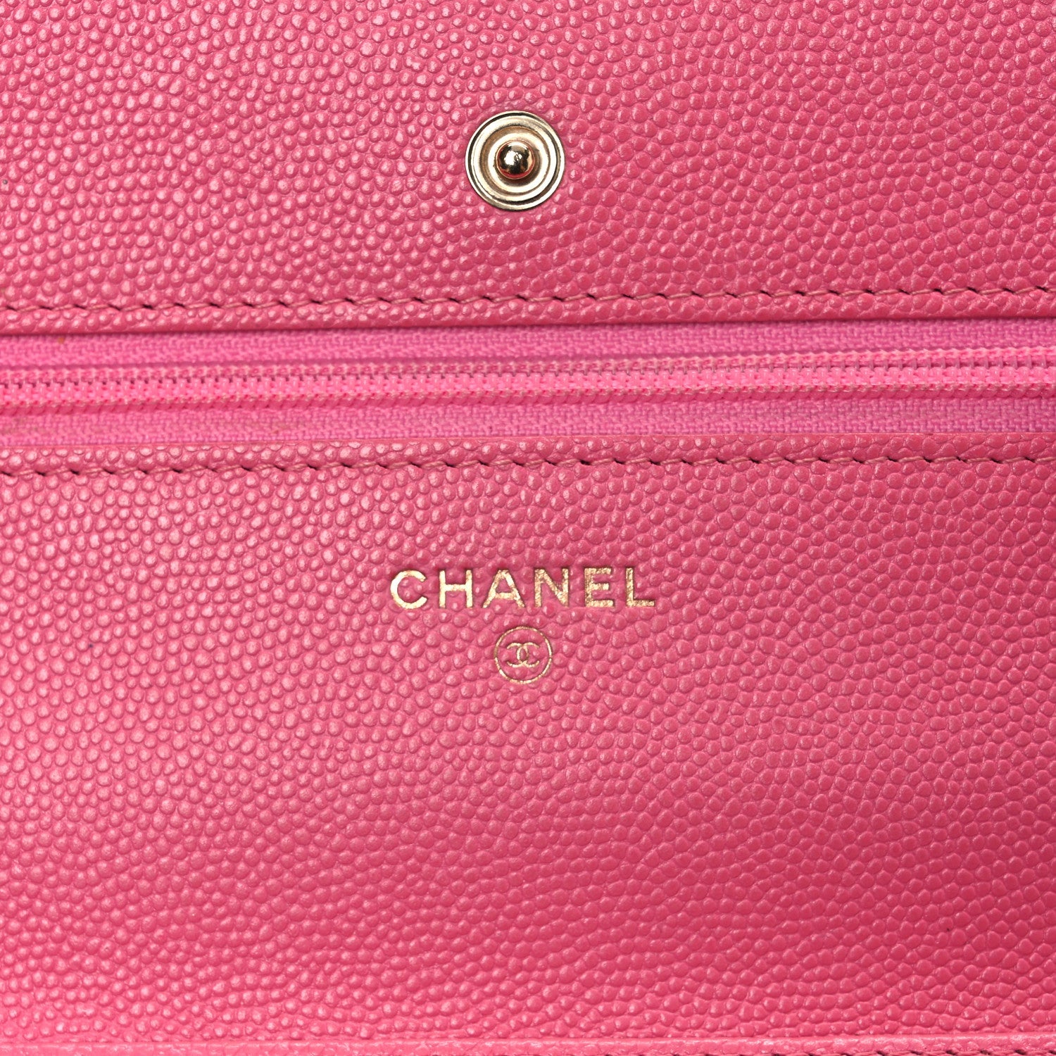 Caviar Quilted Wallet on Chain WOC Pink
