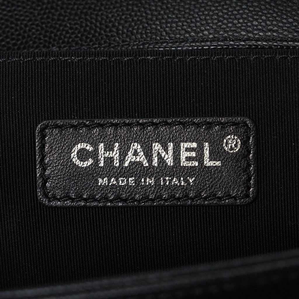 Caviar Quilted Medium Boy Flap Black