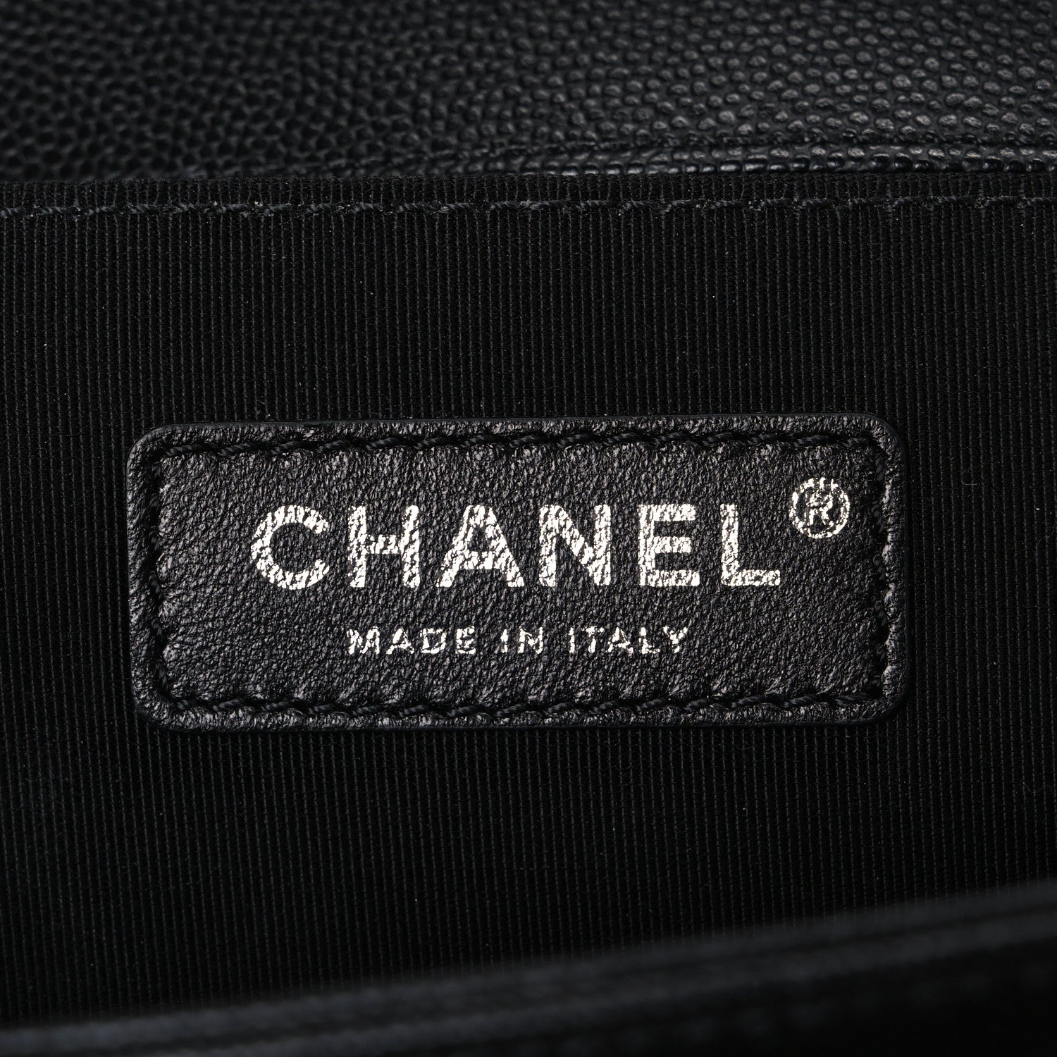 Caviar Quilted Medium Boy Flap Black