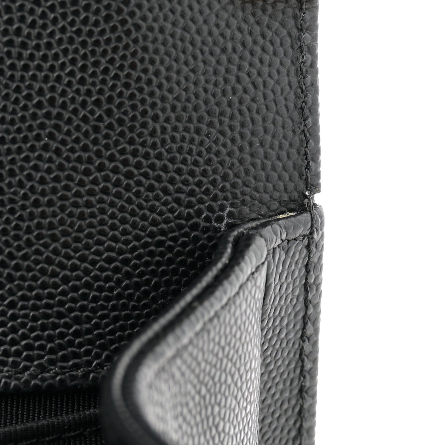 Caviar Quilted Medium Boy Flap Black