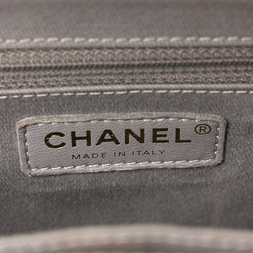 Caviar Quilted Medium Business Affinity Flap Grey