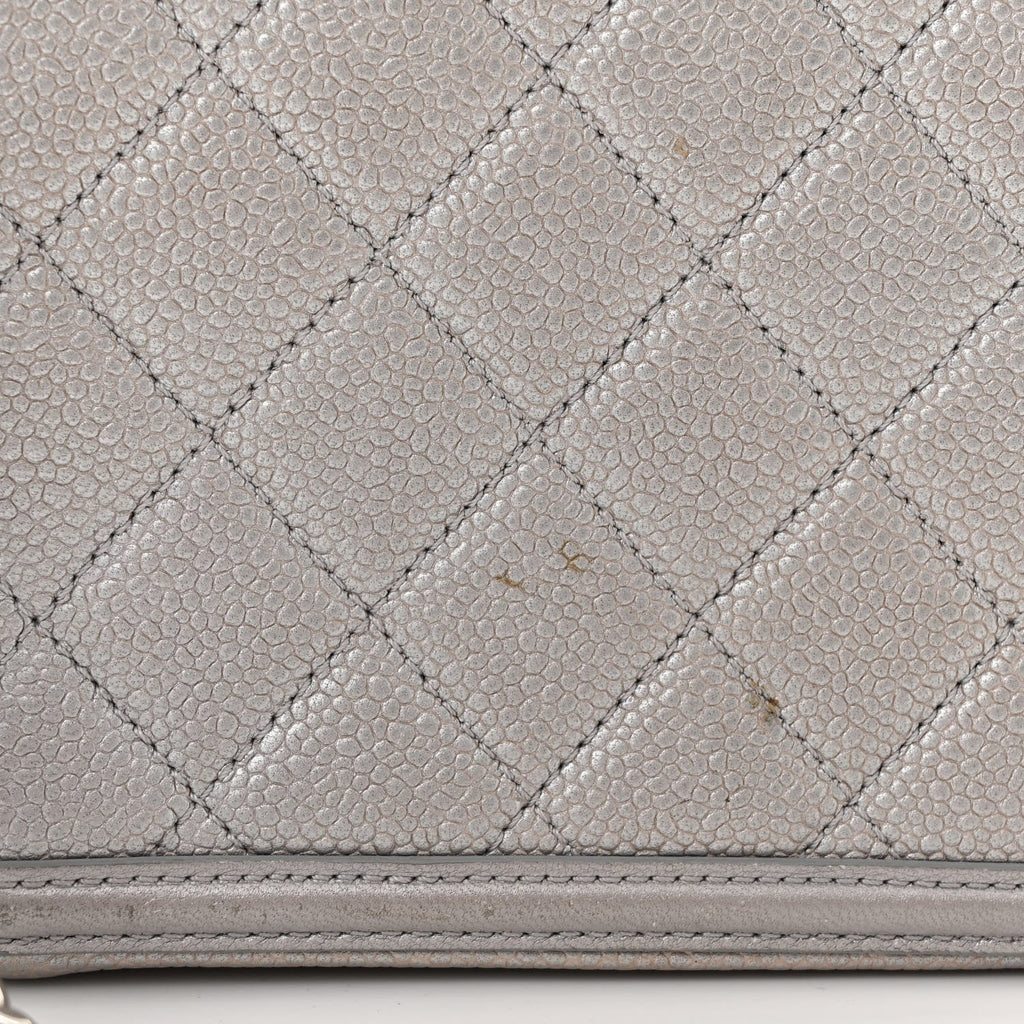 Metallic Caviar Quilted Medium CC Filigree Vanity Case Silver