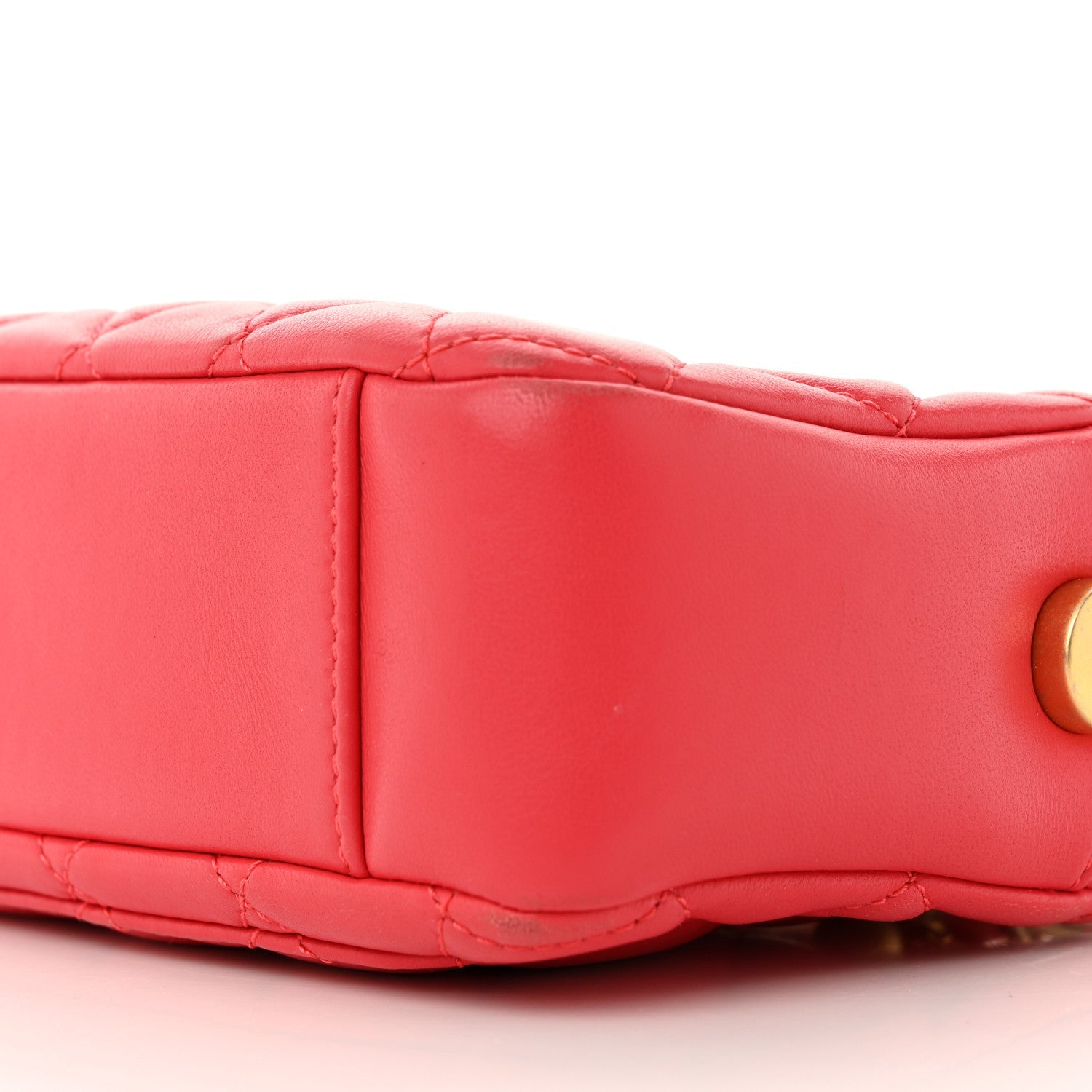Lambskin Quilted CC Pearl Crush Camera Case Red