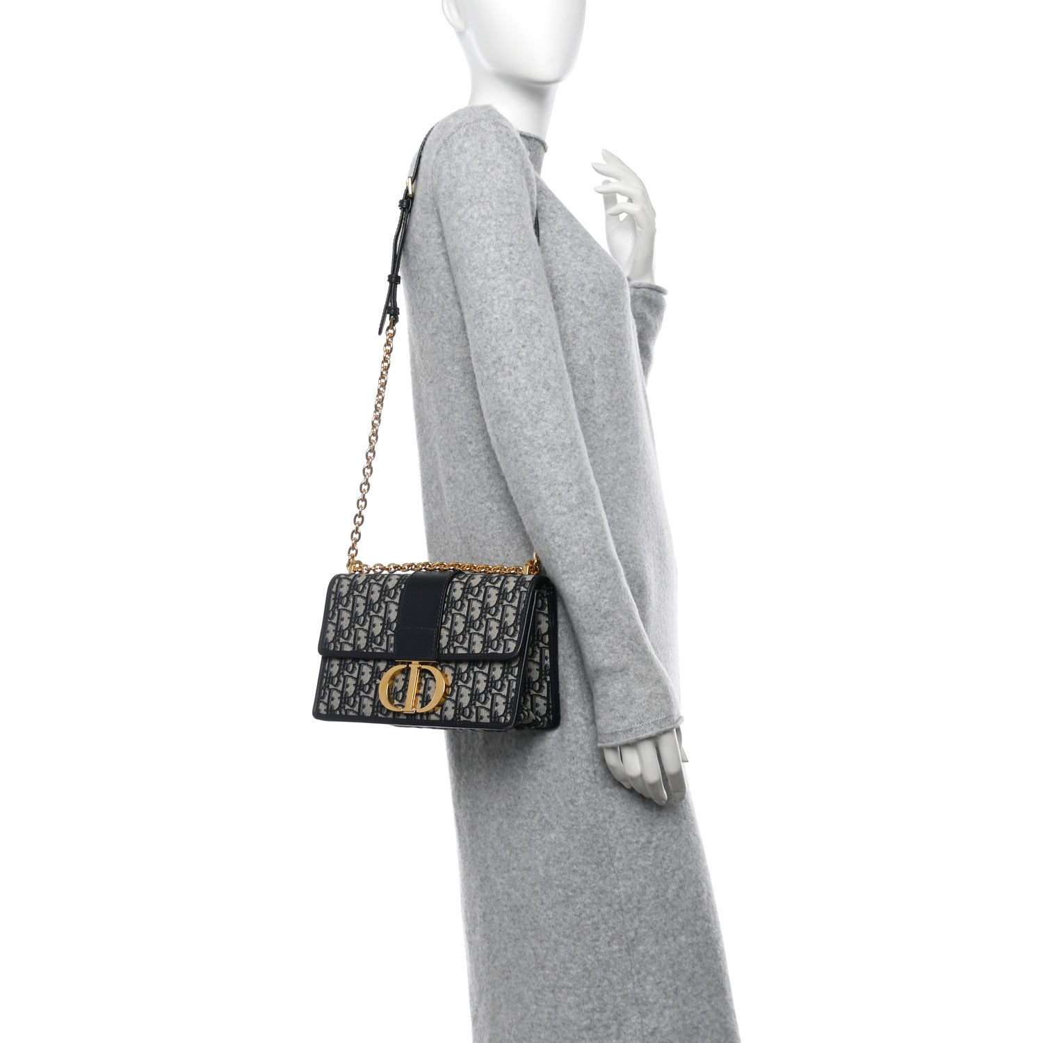 Oblique 30 Montaigne Chain Flap Bag Blue