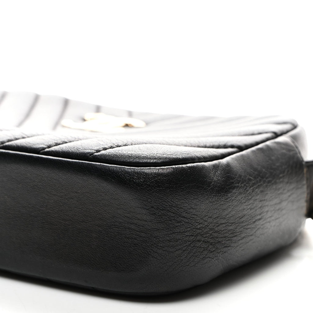 Lambskin Chevron Quilted Camera Case Black