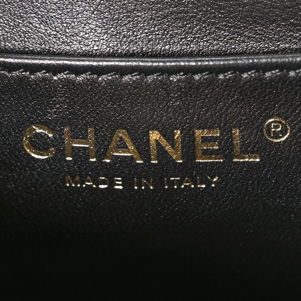 Metallic Lambskin Quilted Mini CC Crystal Logo Chain Flap Gold