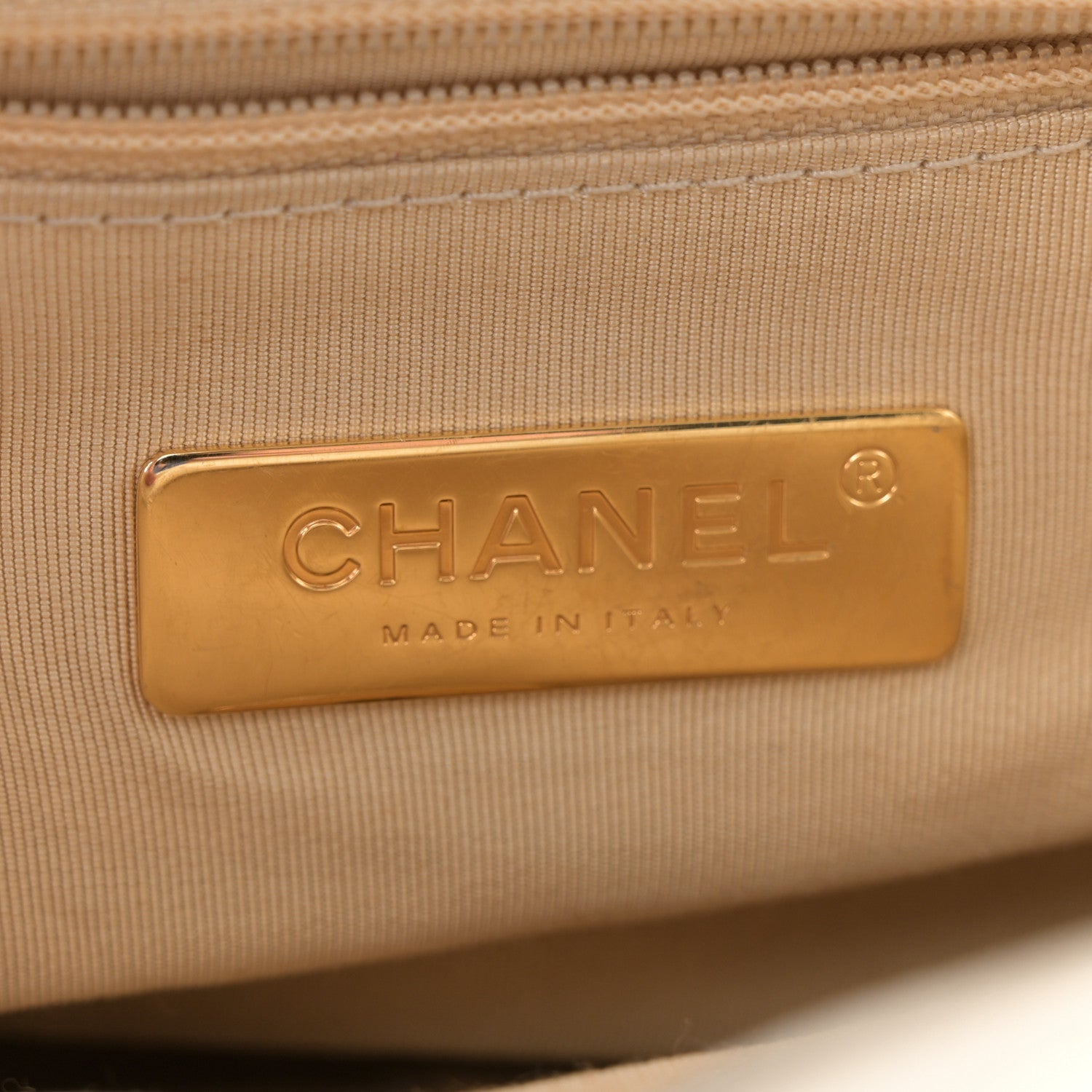 Shiny Crumpled Calfskin Quilted Medium Chanel 19 Flap White
