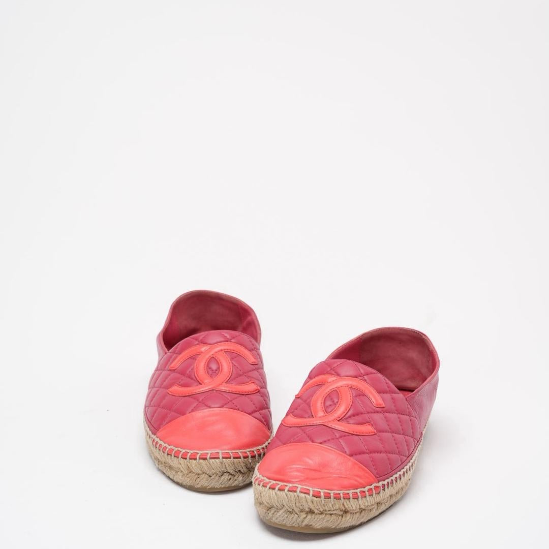Chanel Red Leather CC Espadrille Flats Size 40