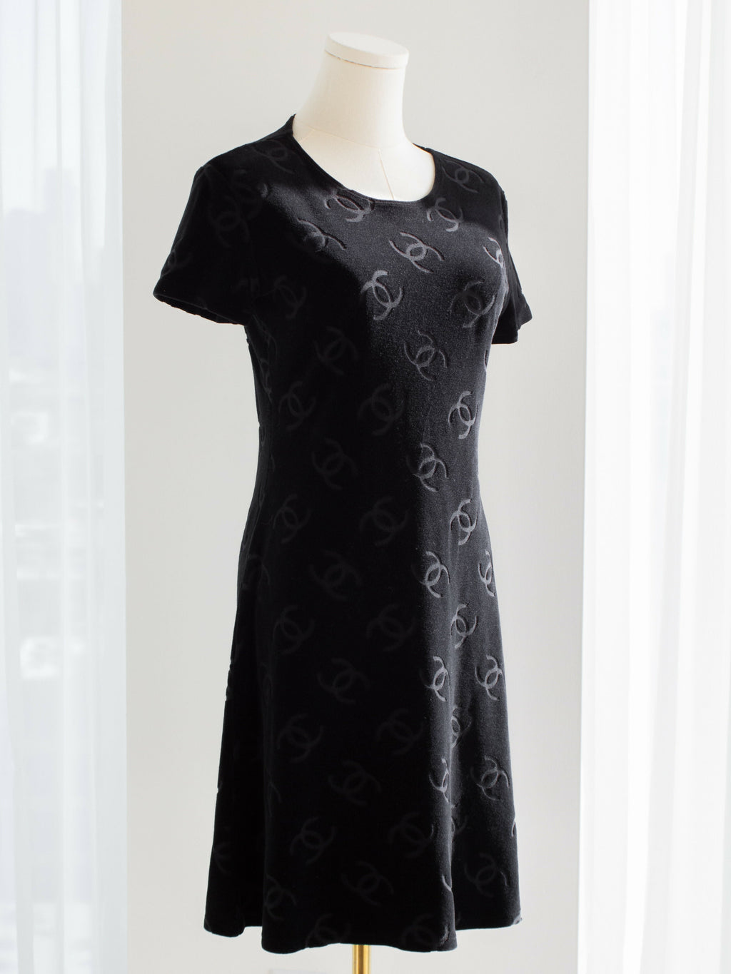 Chanel Vintage S/S1996 Black CC Logo Velour 96P LBD Mini Dress