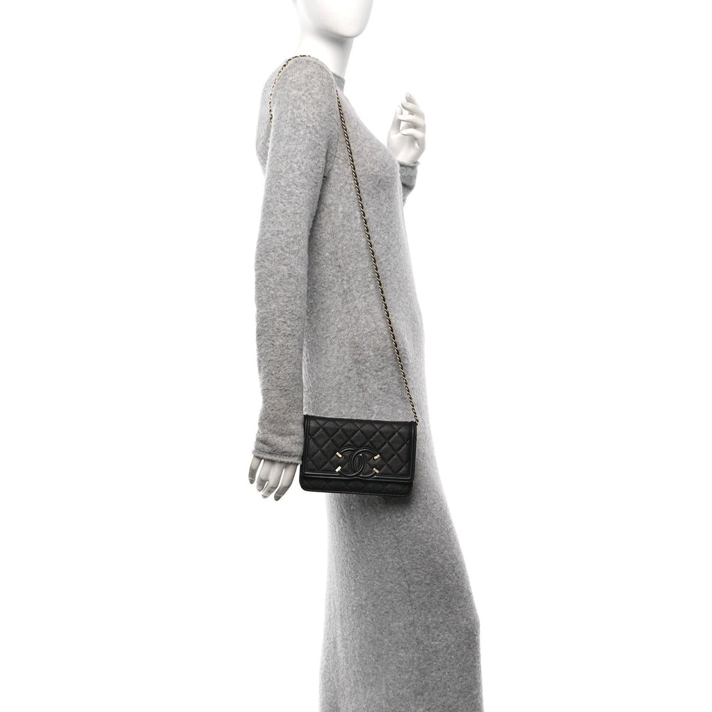 Caviar Quilted CC Filigree Wallet On Chain WOC Black
