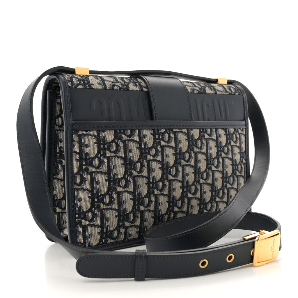 Oblique 30 Montaigne Flap Bag Blue
