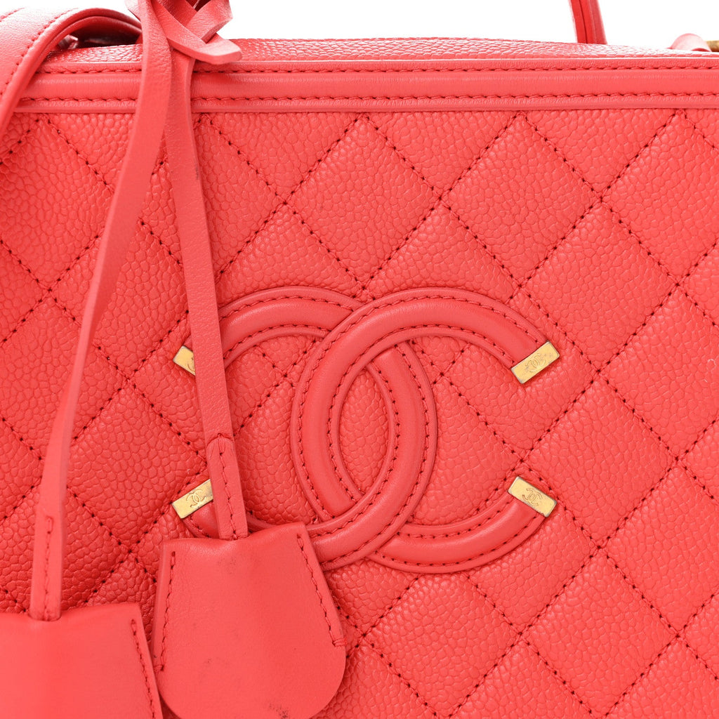 Caviar Quilted Medium CC Filigree Vanity Case Pink