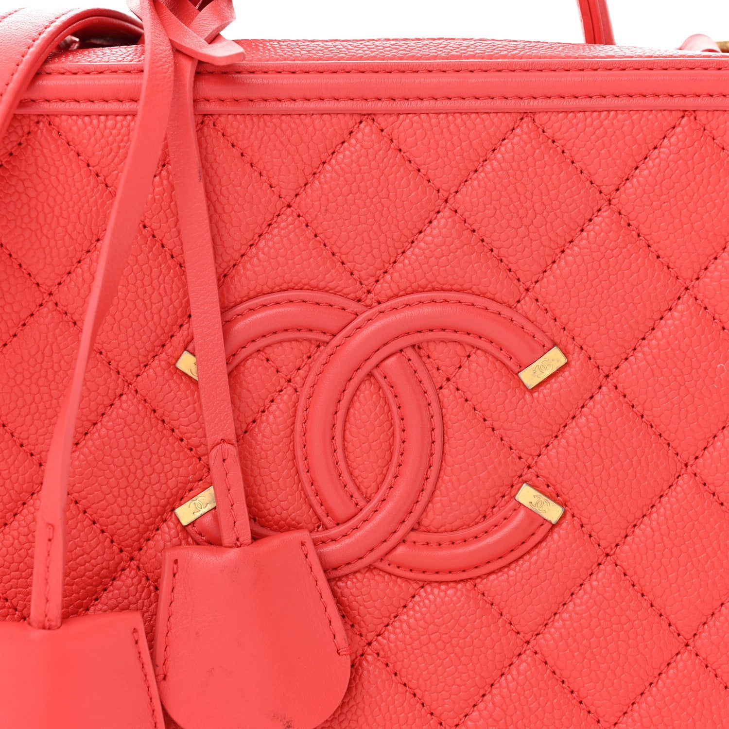 Caviar Quilted Medium CC Filigree Vanity Case Pink
