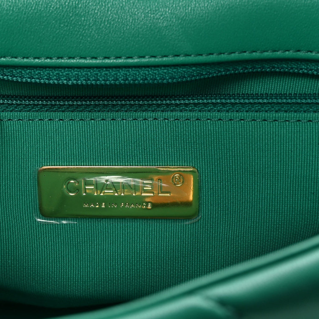 Lambskin Quilted Medium Chanel 19 Flap Green