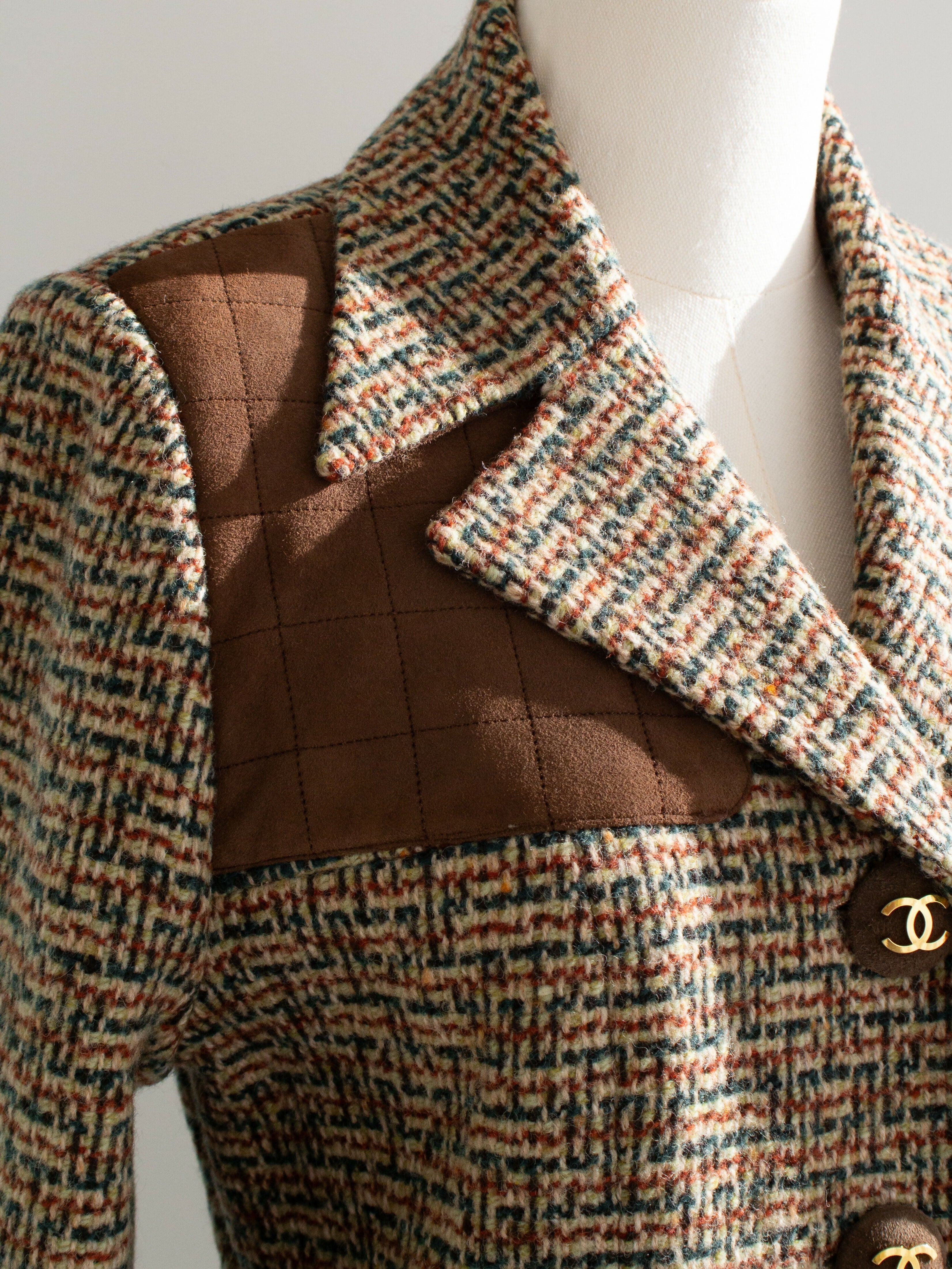 Chanel Vintage F/W 1992 English Tweed Suede Brown CC Gold Runway Jacket