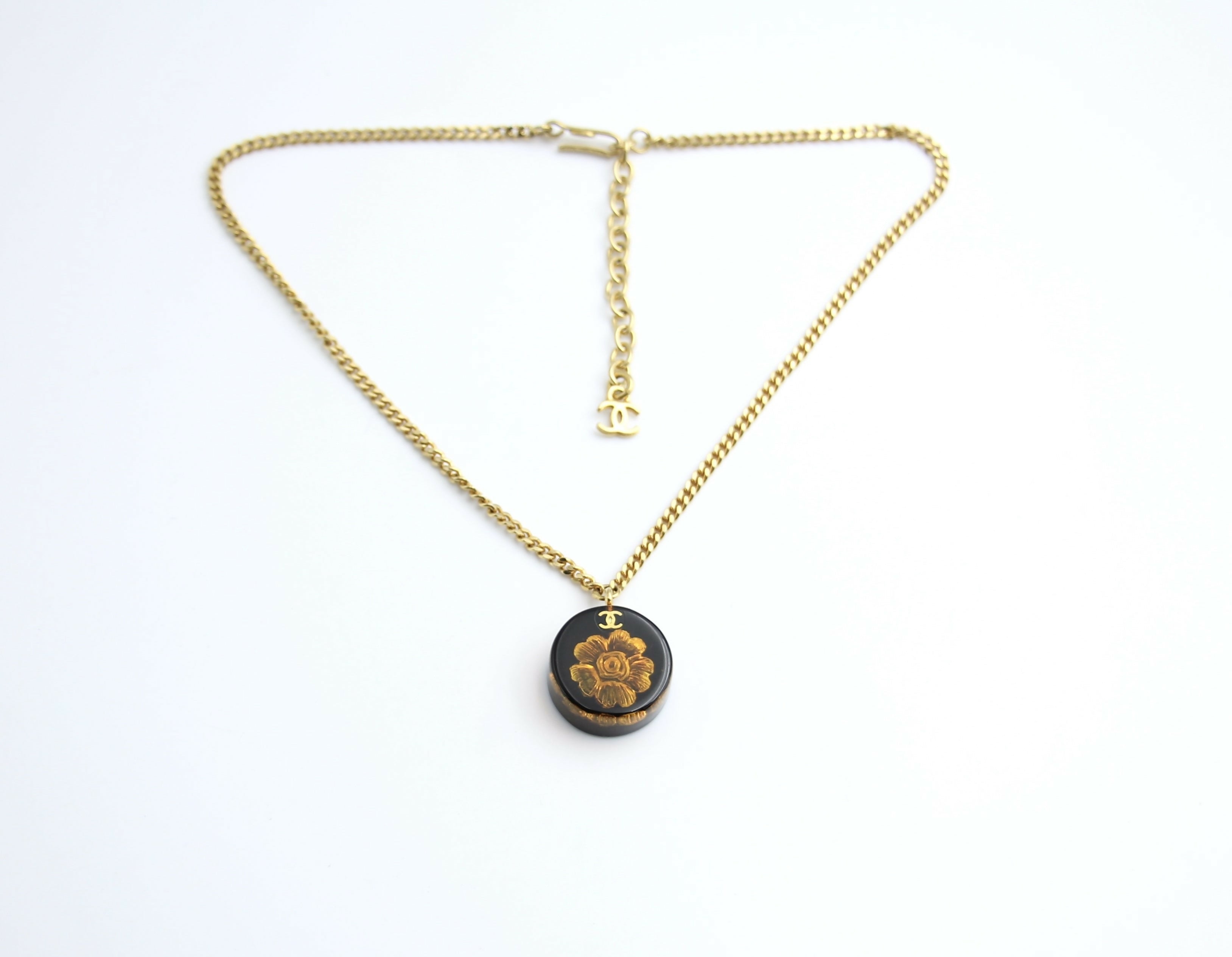 Chanel Vintage 98A Acrylic Dark Brown Camellia Necklace