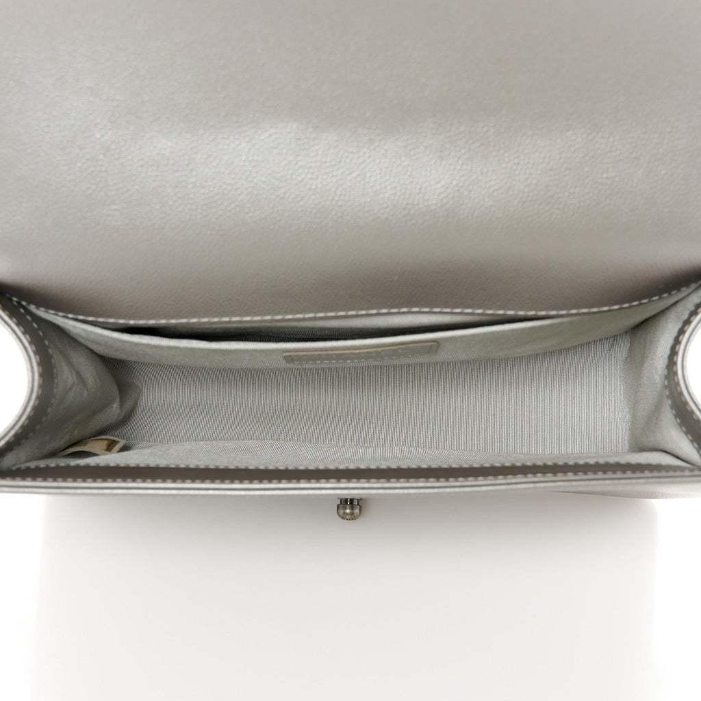 Metallic Caviar Quilted Medium Boy Flap Silver