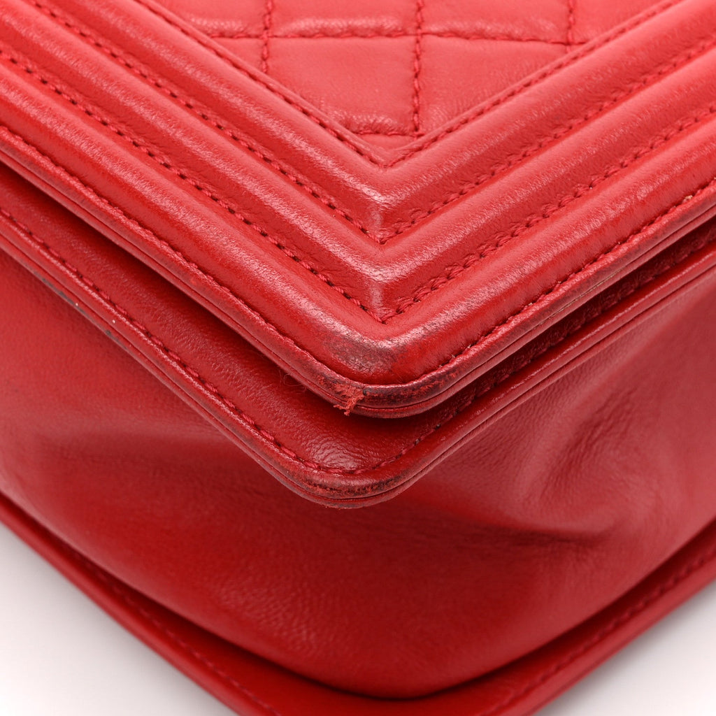 Lambskin Quilted New Medium Boy Flap Red