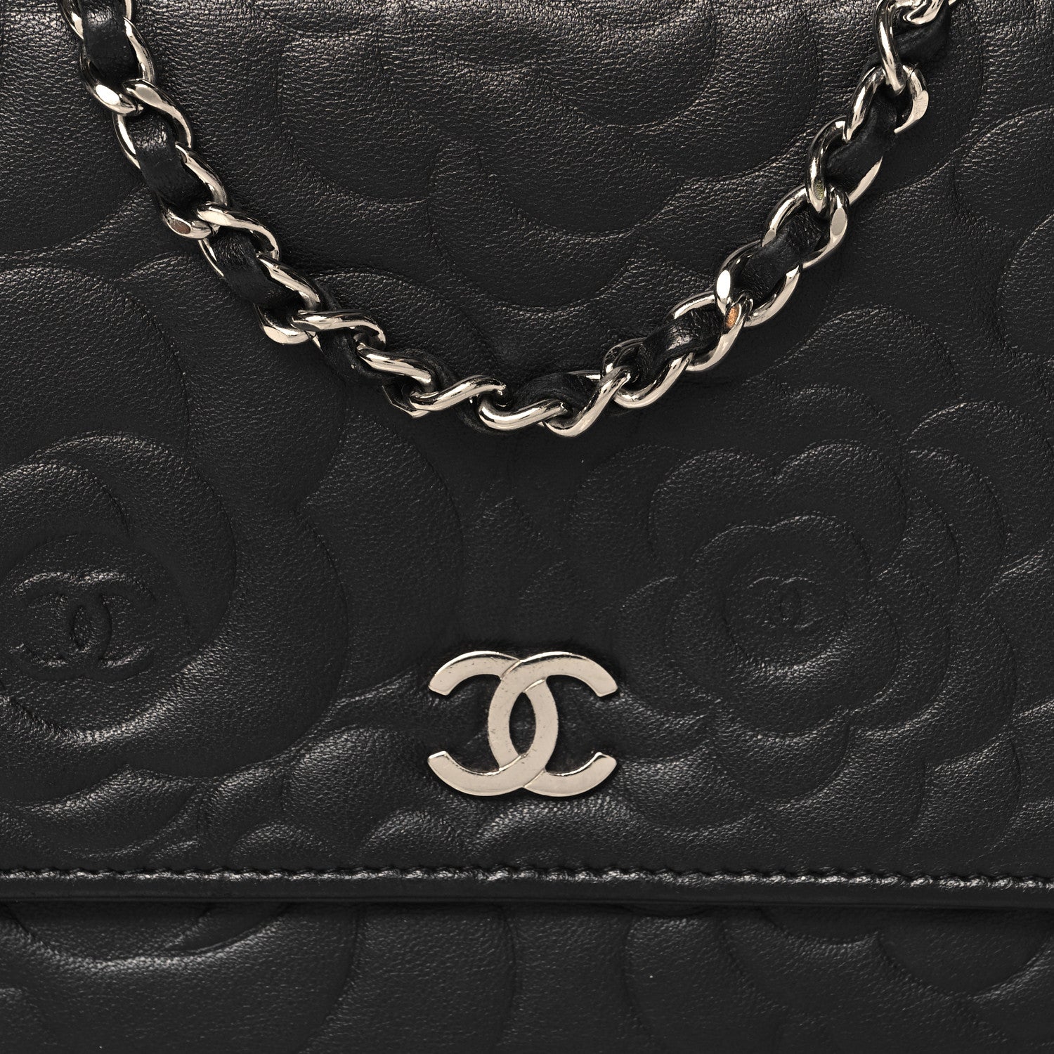 Lambskin Camellia Embossed Wallet On Chain WOC Black