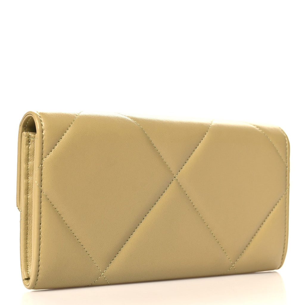 Lambskin Quilted Chanel 19 Flap Wallet Light Green