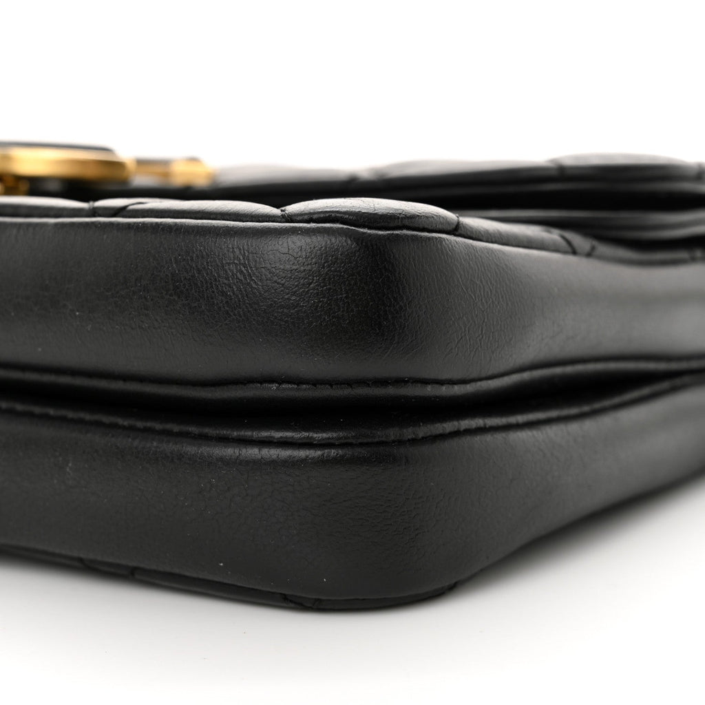 Lambskin Quilted Small CC Chic Flap Black
