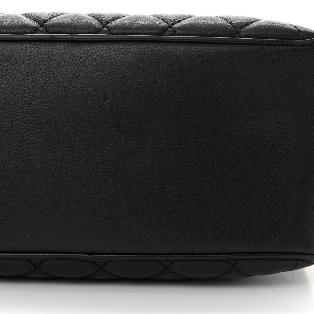 Calfskin Quilted CC Medium Vanity Case Black