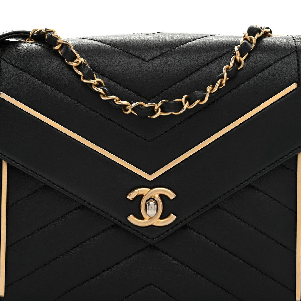 Lambskin Reversed Chevron Quilted Flap Black