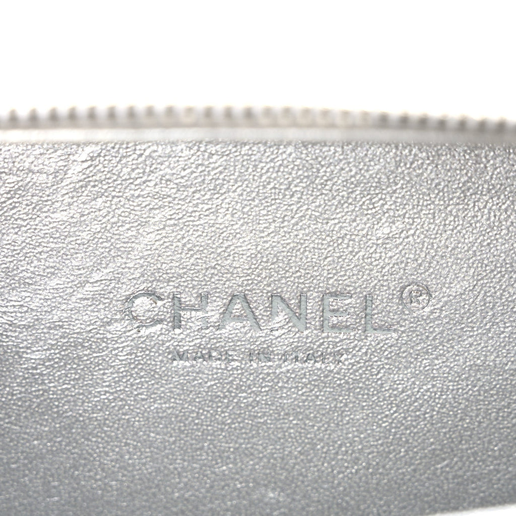 Metallic Caviar Quilted Small CC Filigree Vanity Case Silver