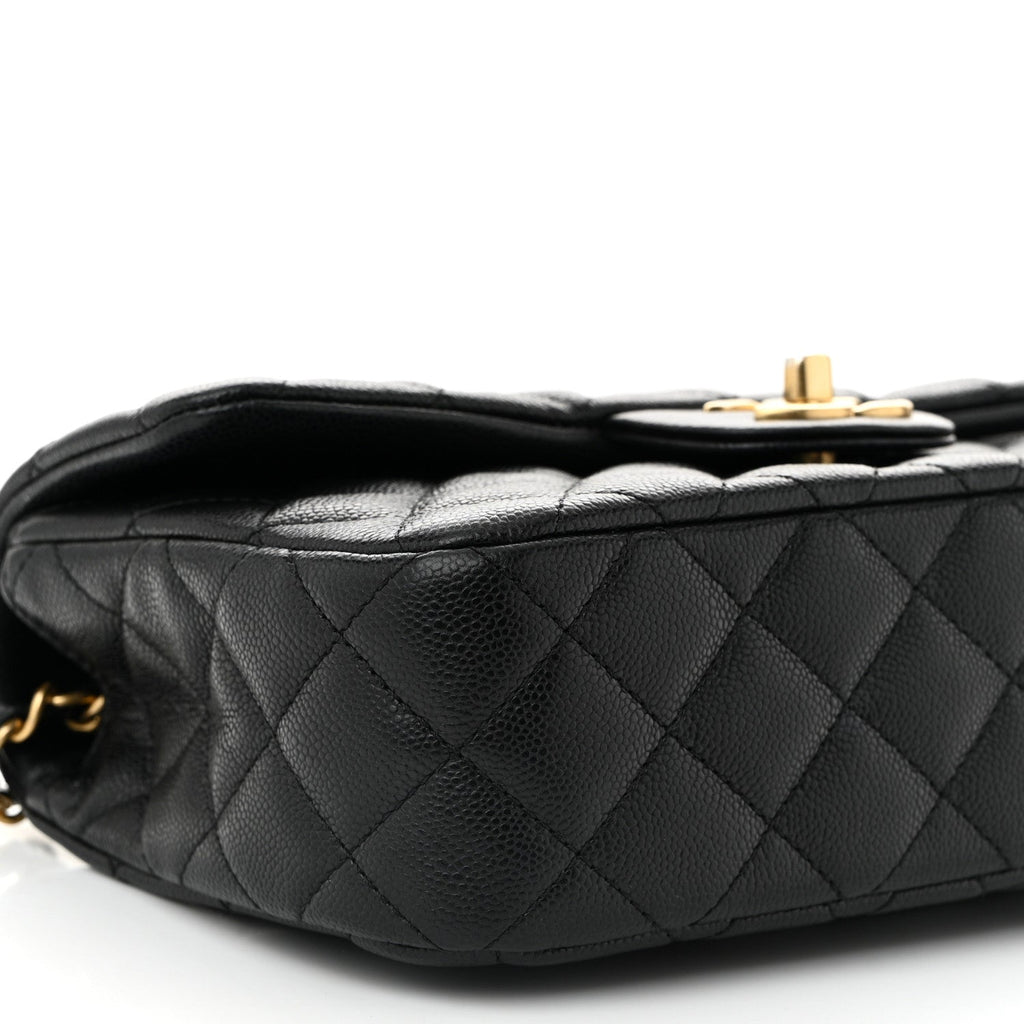 Caviar Quilted Small Handy CC Flap Black