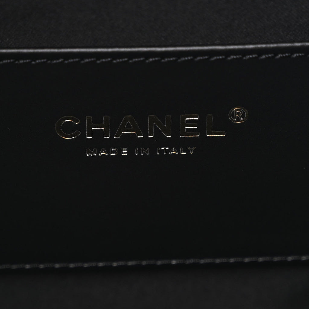 Caviar Quilted Medium Chanel 25 Handbag Black