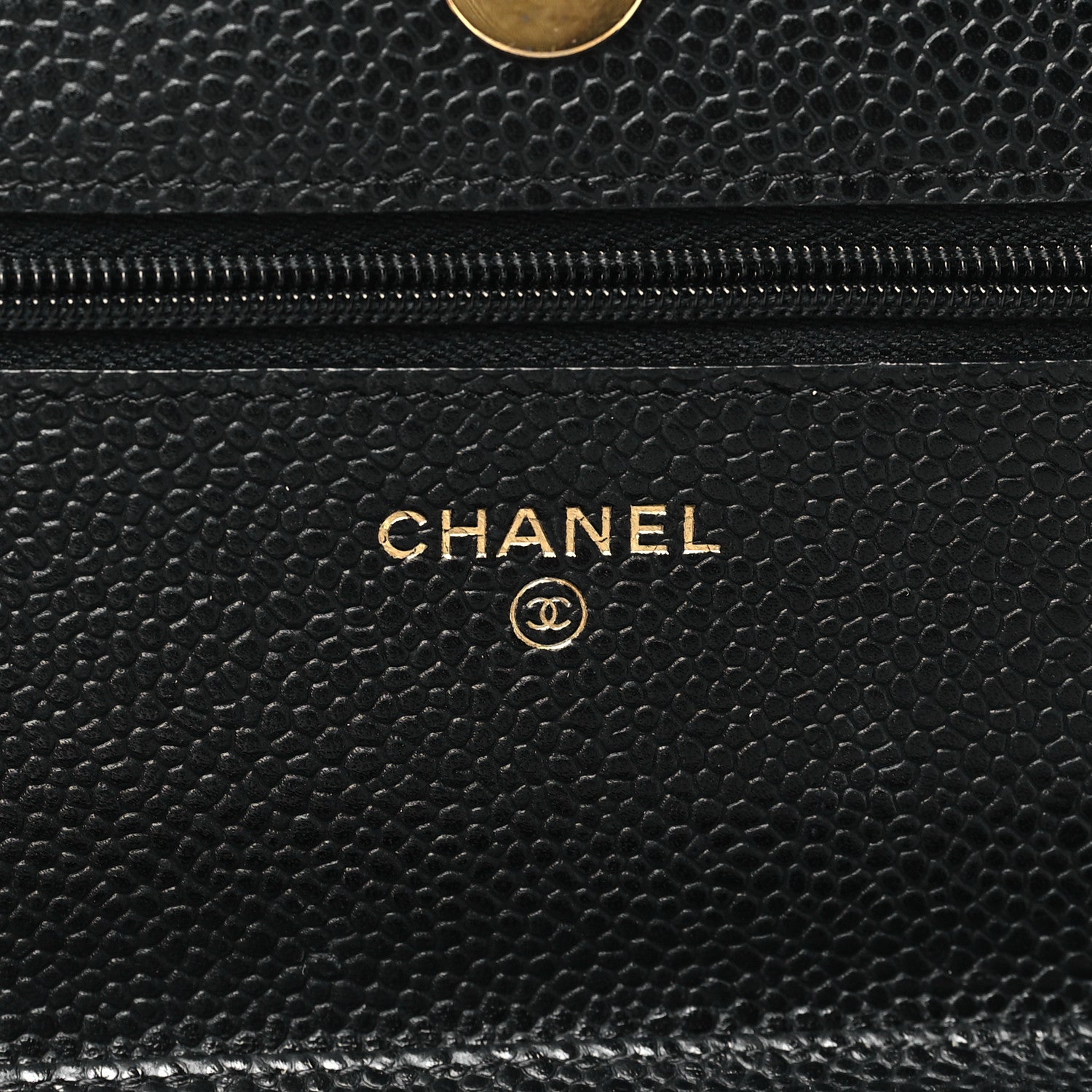 Caviar Quilted Wallet on Chain WOC Black