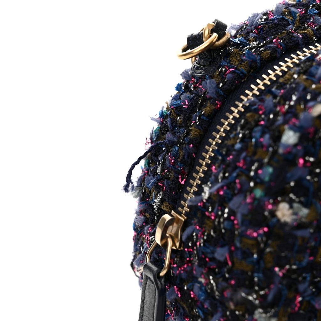 Tweed Quilted Round Clutch With Chain Multicolor
